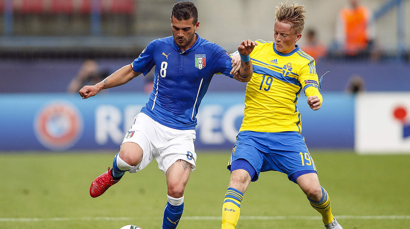 Fehlstart für Rekord-Europameister: Italien verliert gegen Schweden © 2015 Getty Images