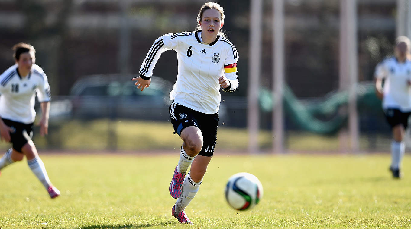 Sprung von den Juniorinnen in die Bundesliga: Jana Feldkamp © 2015 Getty Images
