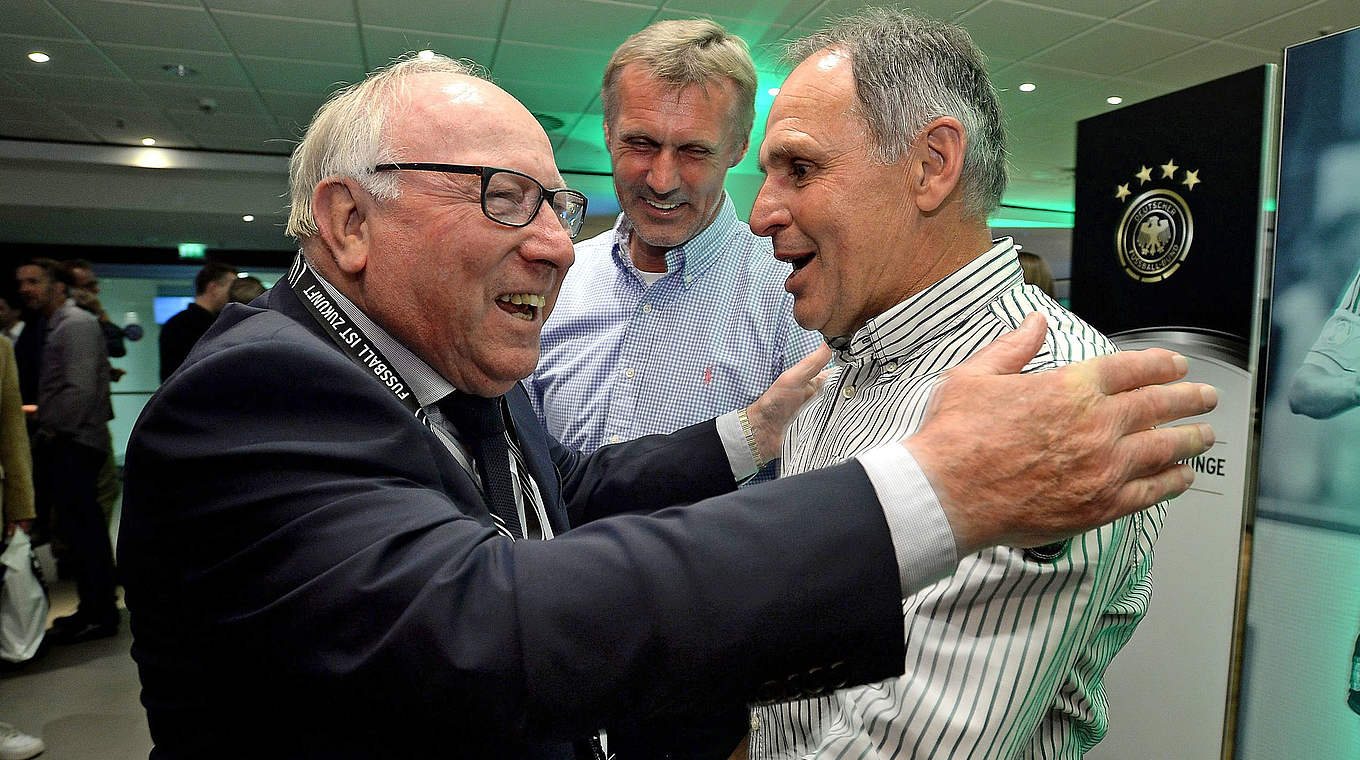 Wolfgang Seel (rechts) mit HSV-Legende Uwe Seeler © 2014 Getty Images