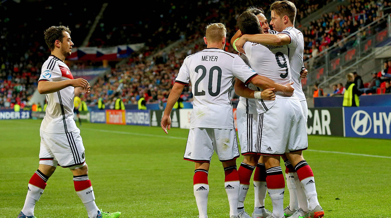 Germany celebrate progressing to the semifinal © 2015 Getty Images