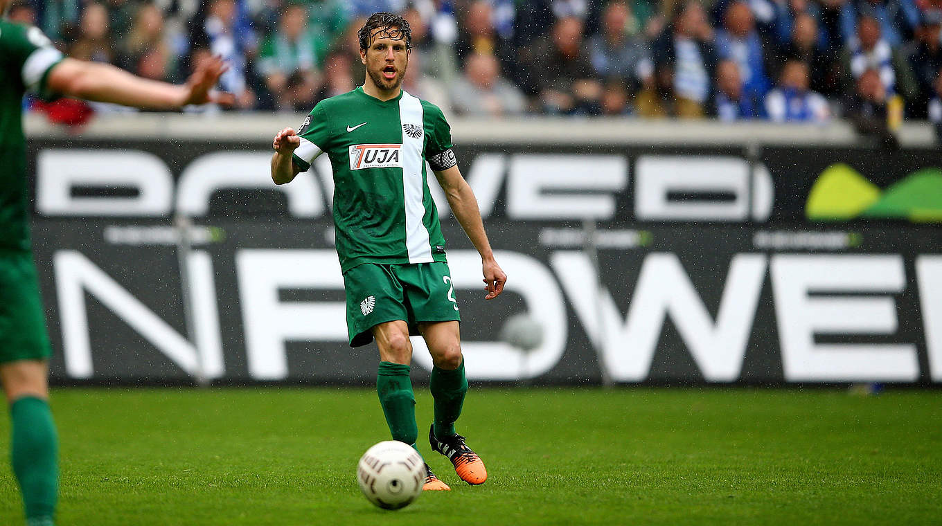 Kickt jetzt in der neunten Liga für Albachten: der Drittliga-Rekordspieler Jens Truckenbrod © 2015 Getty Images