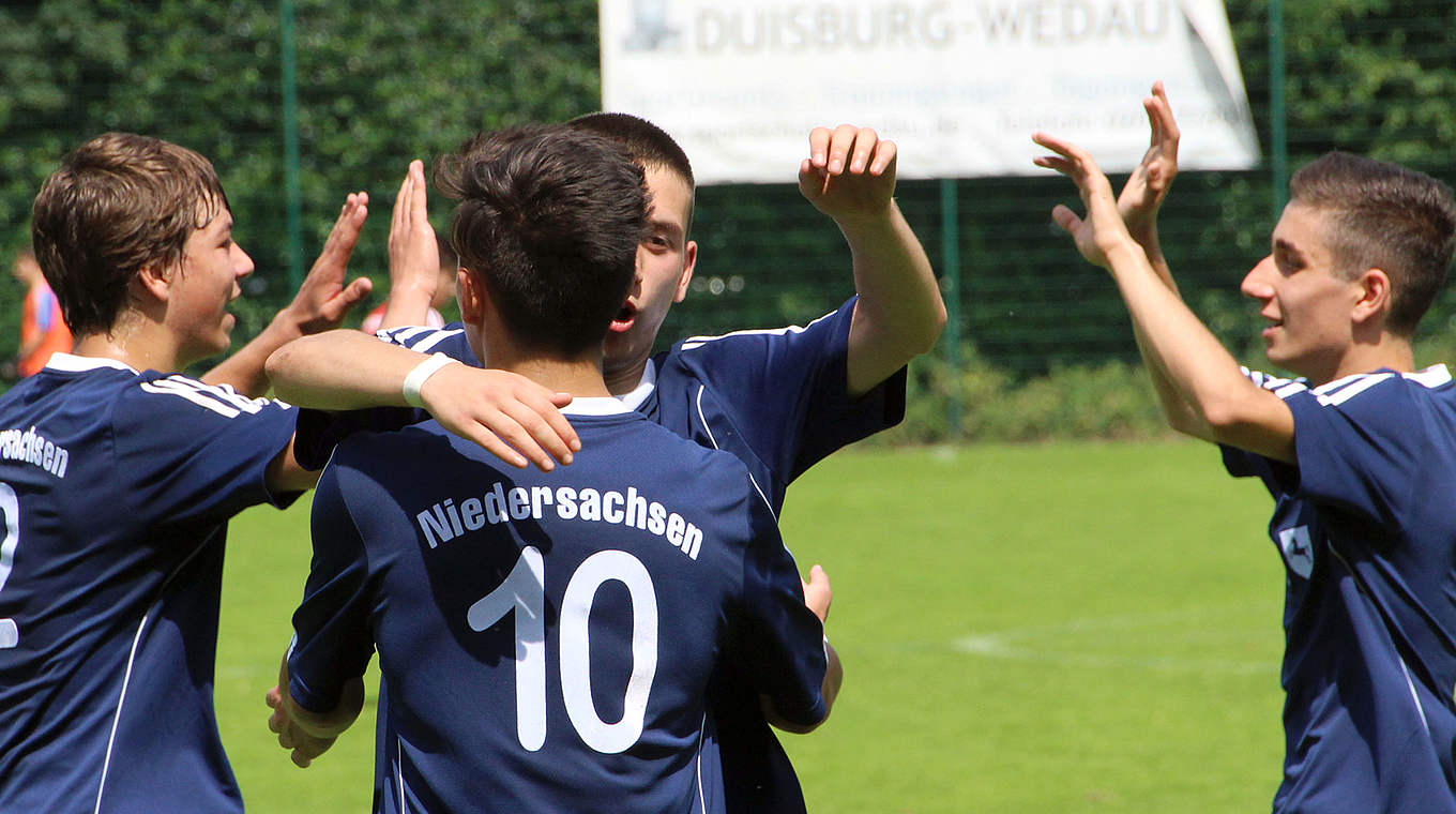 Tabellenführer nach dem ersten Spieltag: Niedersachsen jubelt © Rüdiger Zinsel