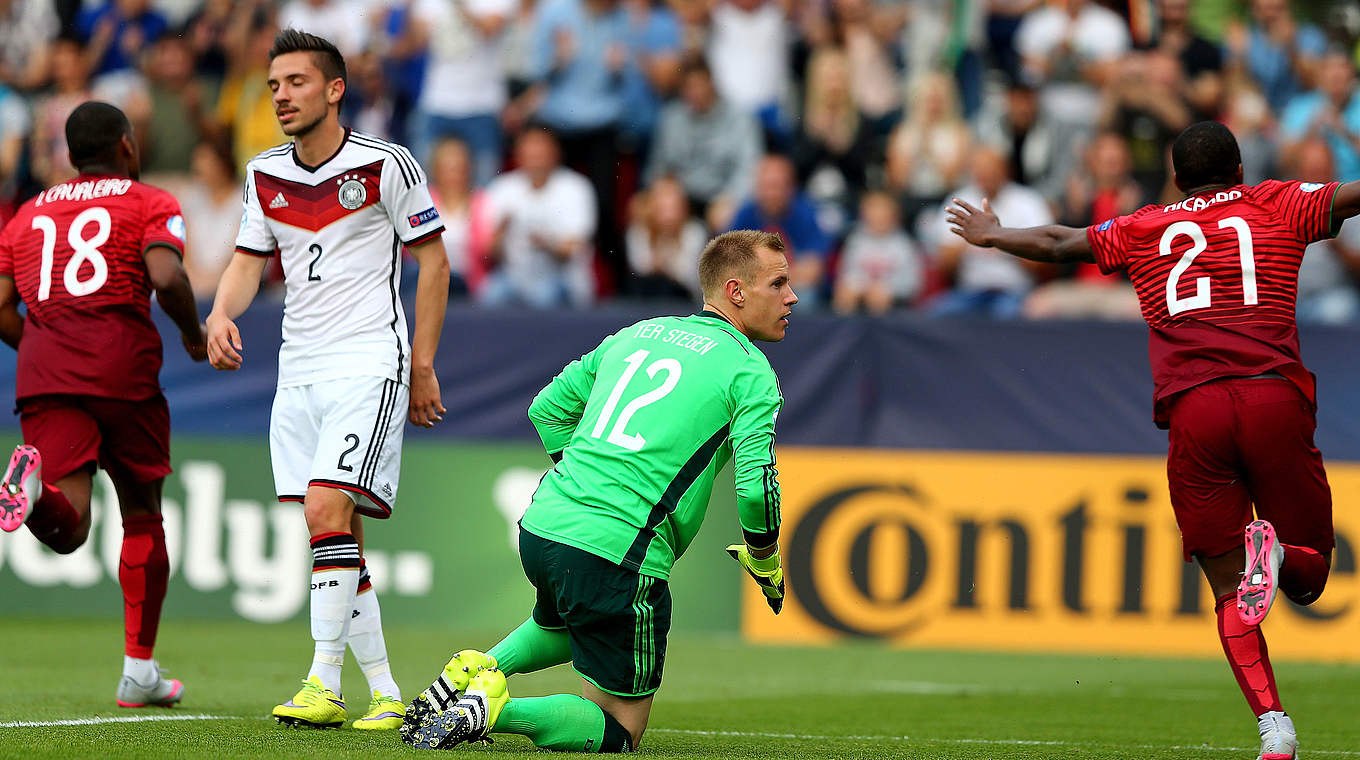 Fünfmal geschlagen: Marc-Andre ter Stegen (2.v.r.) © 2015 Getty Images