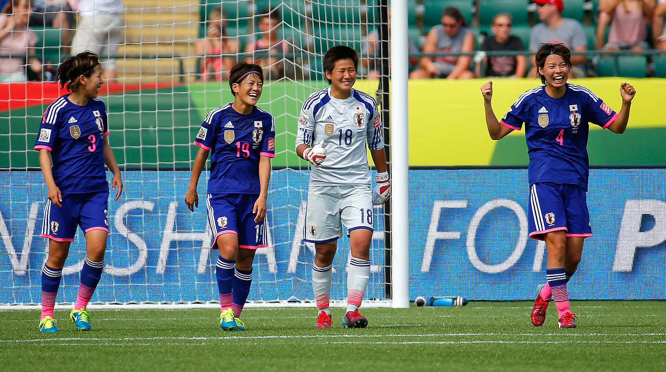 Später Jubel: Japan besiegt Australien erst in der Schlussphase © 2015 Getty Images
