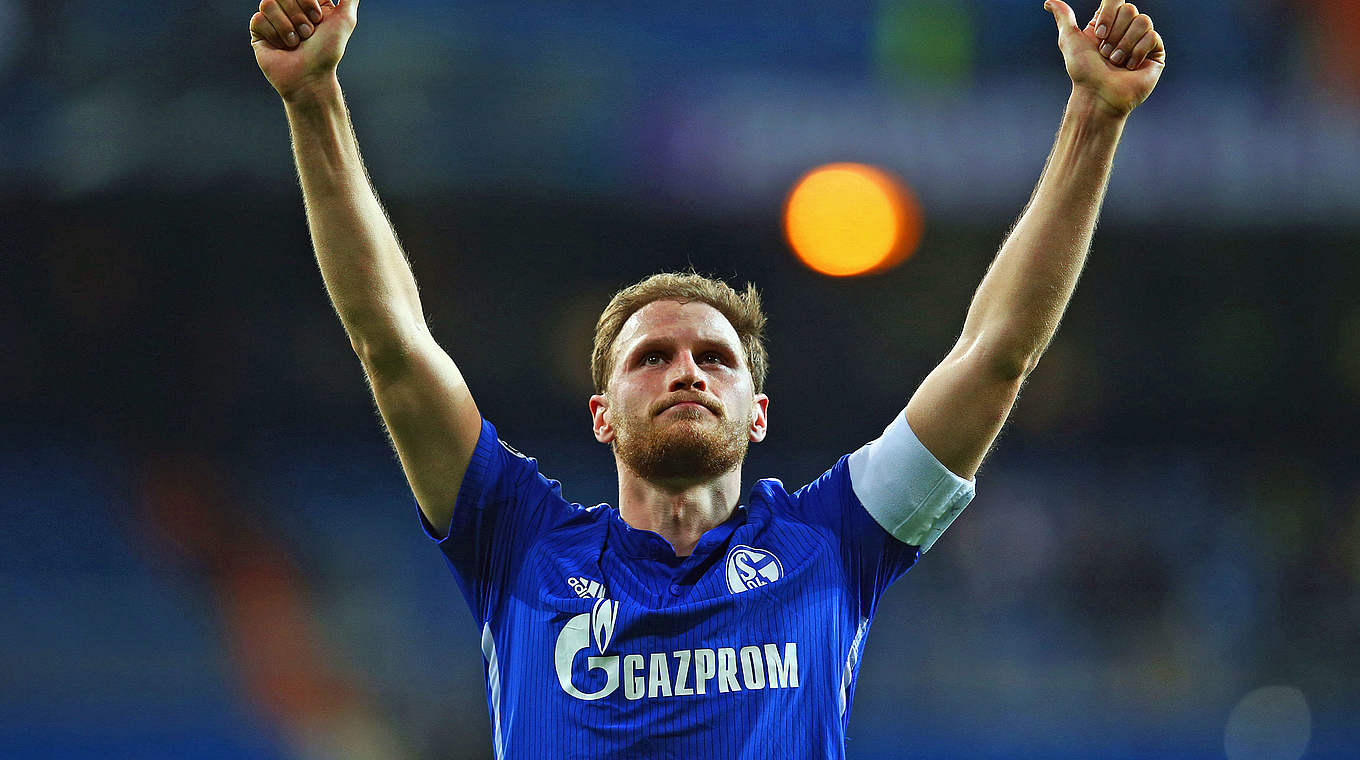 Bleibt Spielführer auf Schalke: Weltmeister Höwedes © 2015 Getty Images