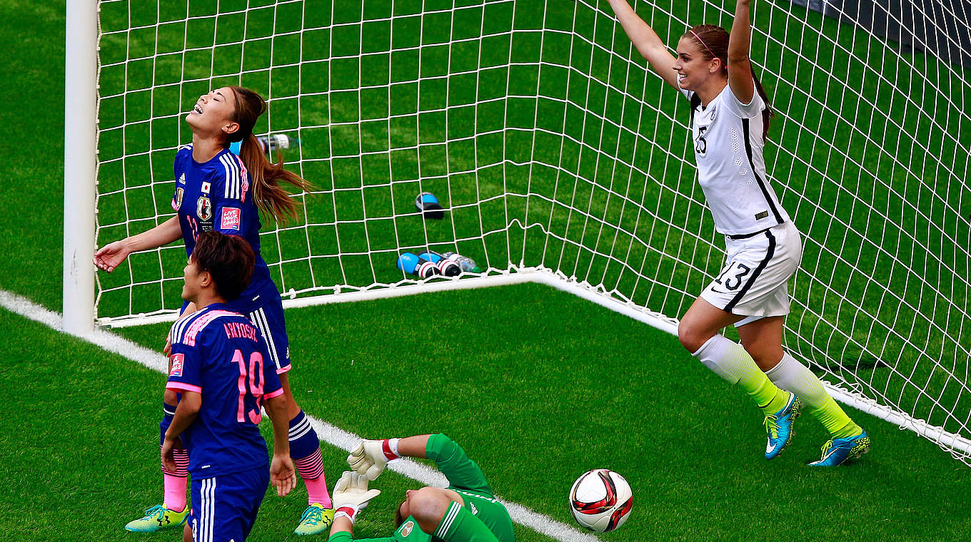 Chancenlose Japanerinnen geschlagen: Alex Morgan bejubelt ein Tor ihres US-Teams © 2015 Getty Images