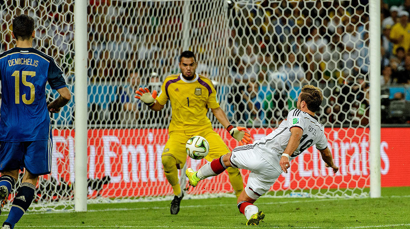 The moment – Götze scores the deciding goal © 2014 Getty Images