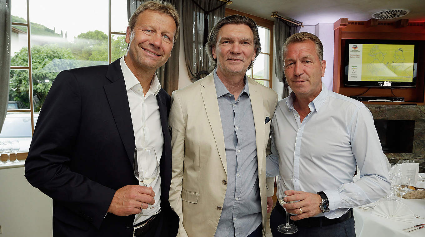 Prost: Guido Buchwald, Paul Steiner und Andy Köpke (v.l.) © 2015 Getty Images