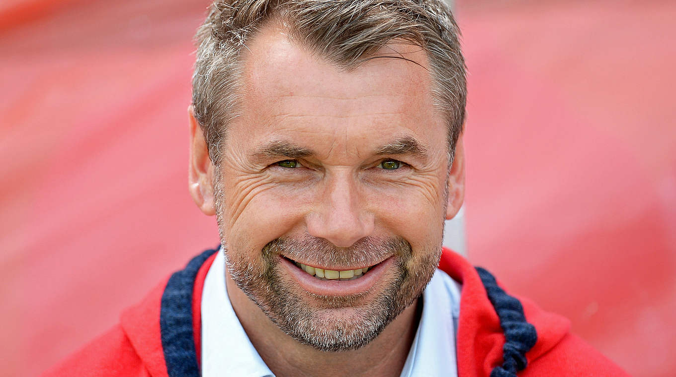 Würzburgs Trainer Bernd Hollerbach: "Unsere Stärke ist die Geschlossenheit" © 2015 Getty Images