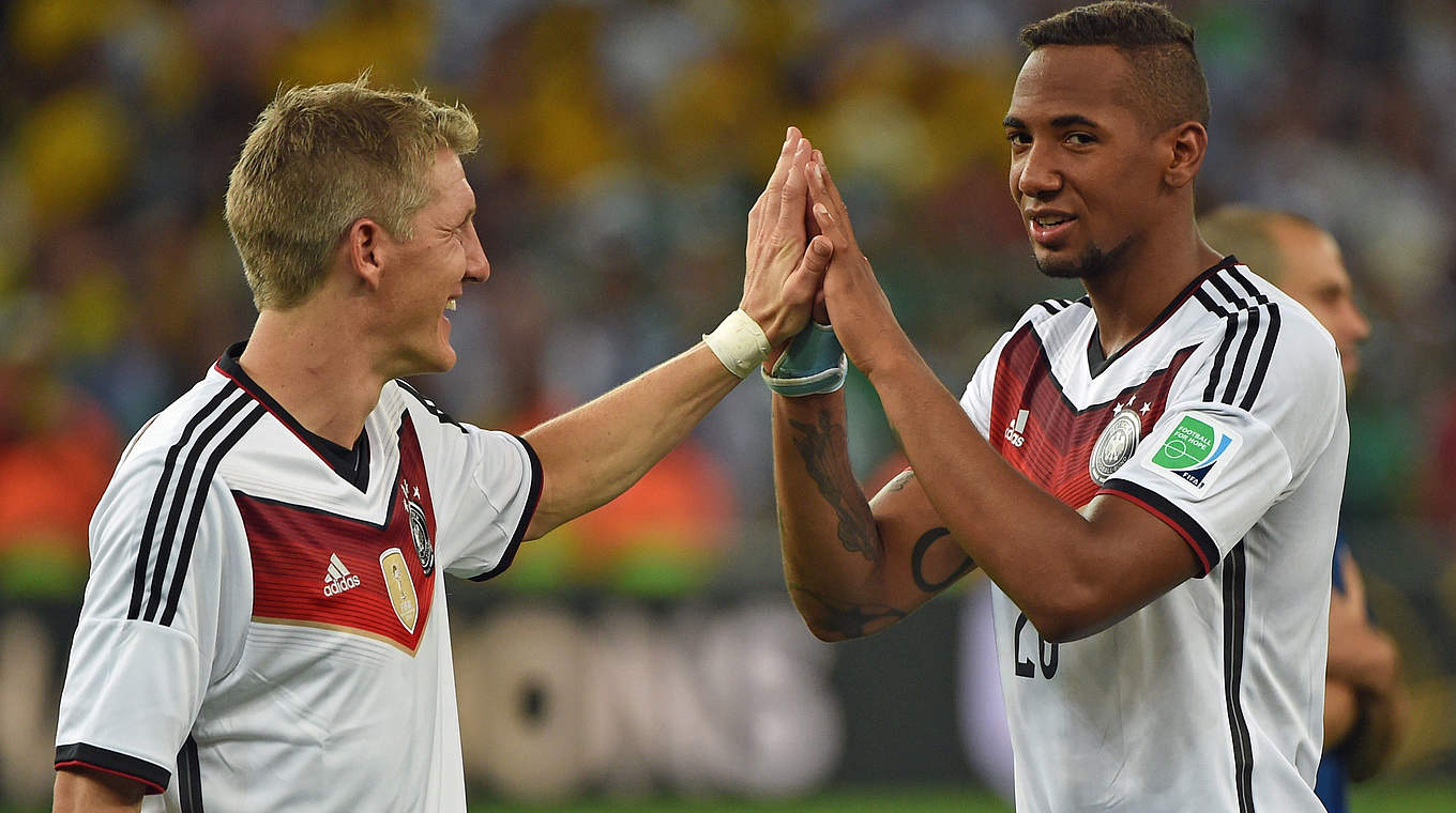 Größter gemeinsamer Erfolg von Schweinsteiger (l.) und Boateng: der WM-Titel 2014 © AFP