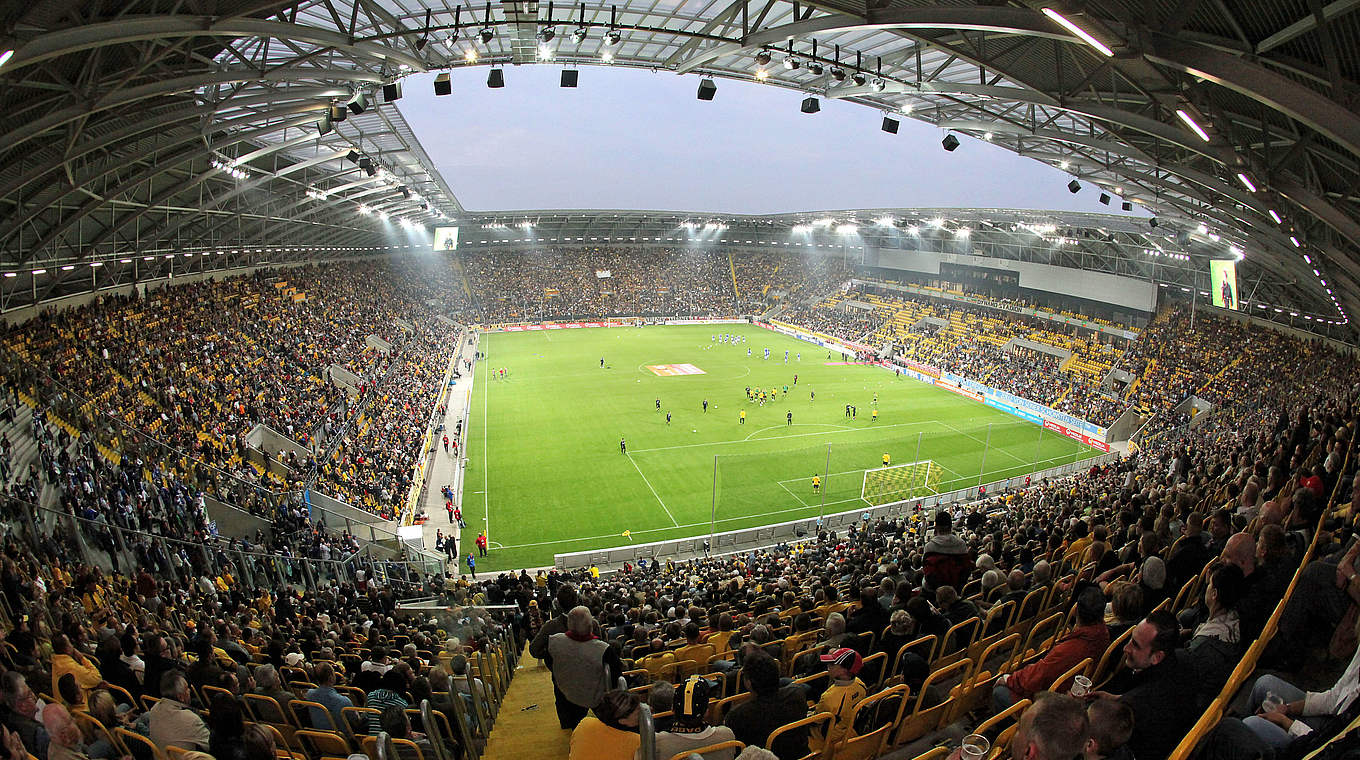 Ostduell in Dresden: Dynamo empfängt Erfurt am 13. August © 2009 Getty Images