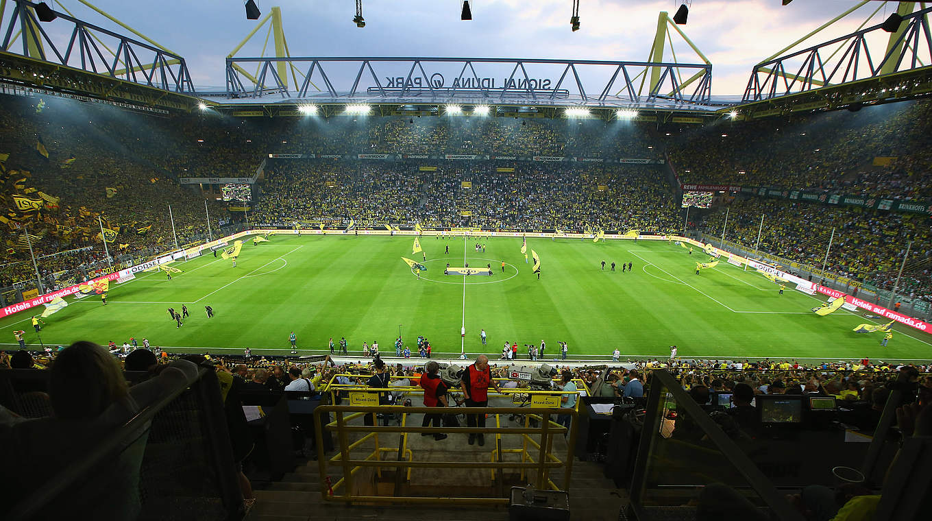 Mit über 81.000 Plätzen größtes Bundesligastadion: Der Signal-Iduna-Park in Dortmund © 2013 Getty Images