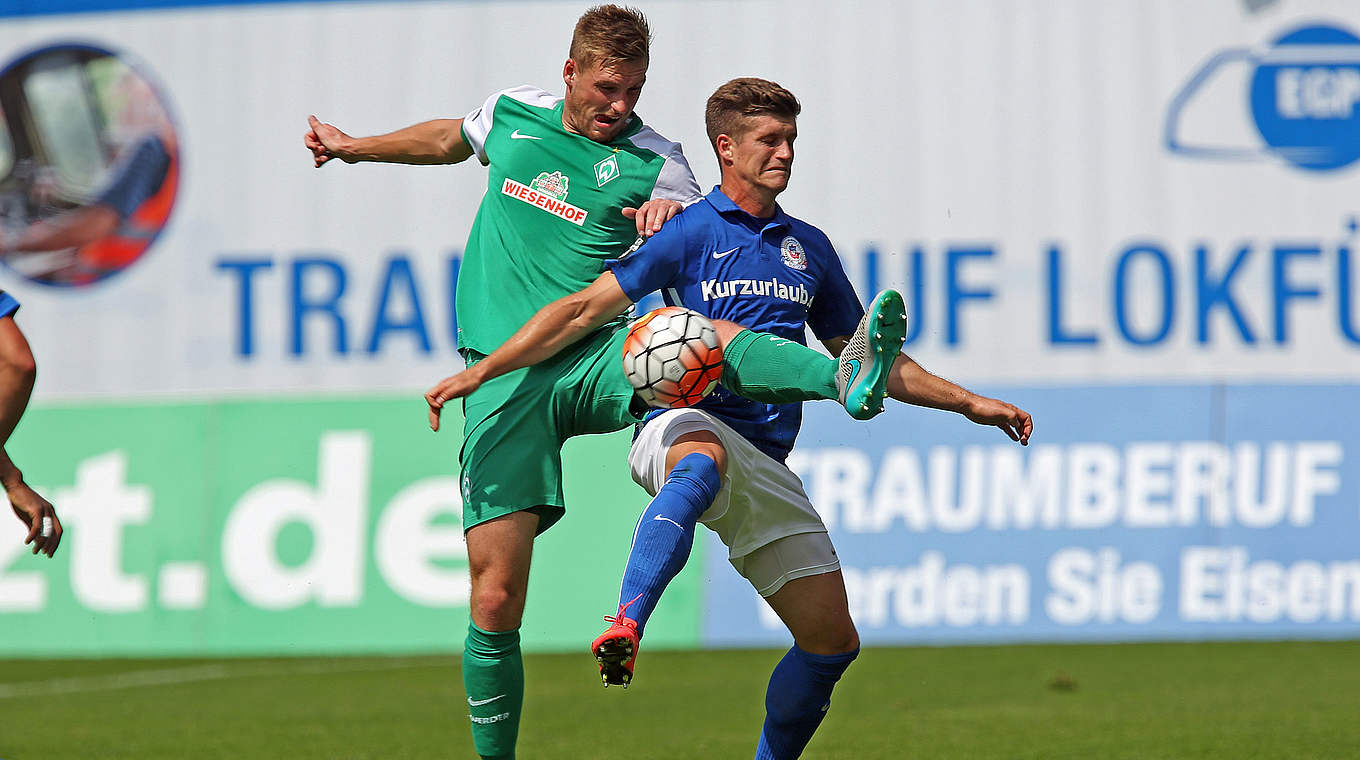 Zwei komplett verschiedene Halbzeiten in Rostock: Hansa verspielt die Führung © 2015 Getty Images