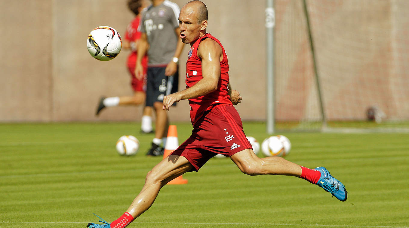 Bayern's Arjen Robben back on the ball after recovering from injury © 2015 Getty Images
