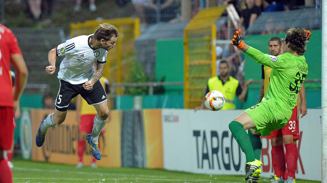 Goal for the underdogs: Kevin Maek gives Elversberg a shock lead © imago/Eibner