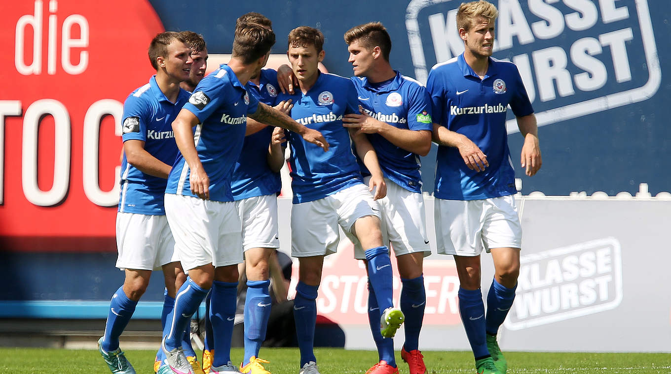 Benefizspiel gegen den FSV Bentwisch: Die Drittligaprofis von Hansa Rostock tun Gutes © 2015 Getty Images