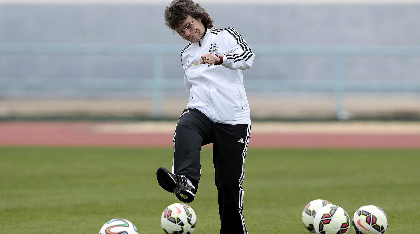 Saisonauftakt mit der deutschen U 16 in Dänemark: DFB-Trainerin Ulrike Ballweg © 2015 Getty Images