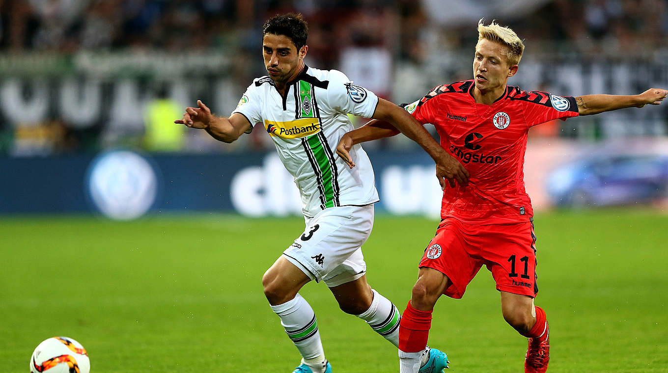 FC St. Pauli - Borussia Mönchengladbach 1:4 (1:0): Klasse Einstand beim Pflichtspieldebüt - der Gladbacher Doppeltorschütze Lars Stindl (l.) © 2015 Getty Images