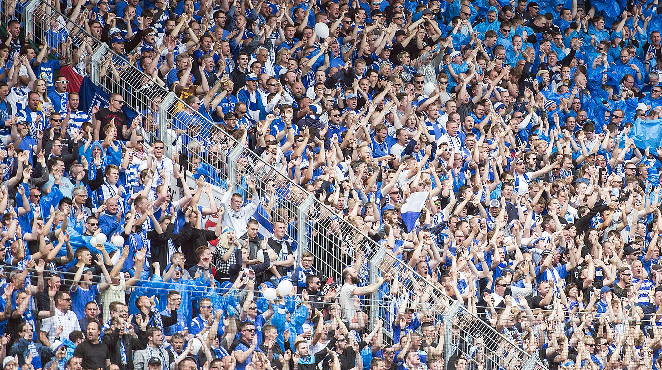 Fans des 1. FC Magdeburg: Vorfreude aufs langersehnte Derby © 2015 Getty Images