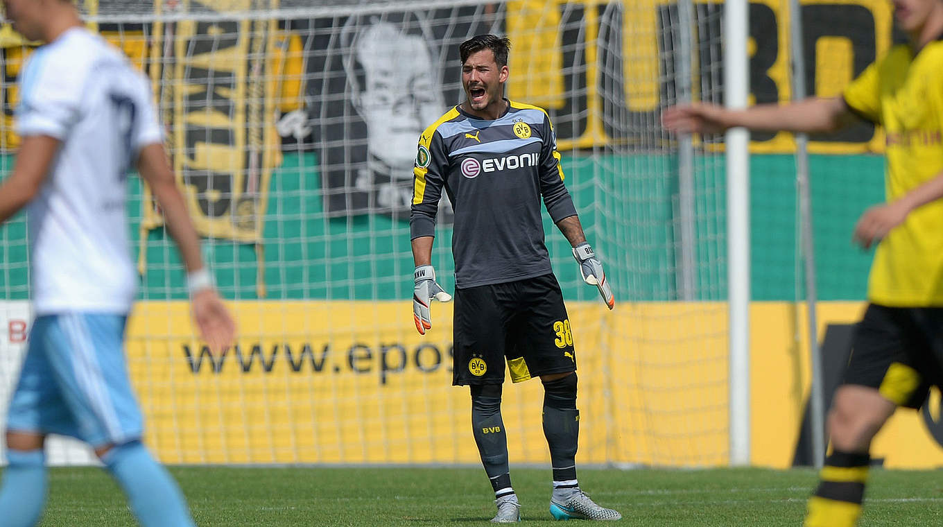 Verdrängt Weltmeister Roman Weidenfeller aus dem BVB-Tor: Roman Bürki © 2015 Getty Images