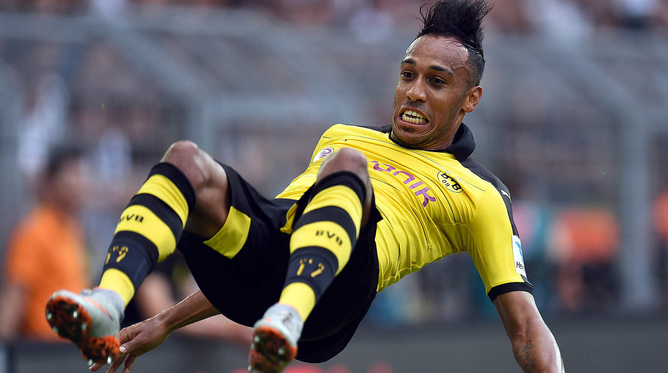 Aubameyang pulls out his traditional acrobatic celebration after making it 2-0 © 