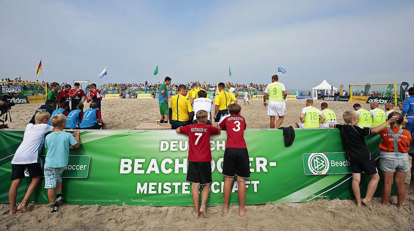 Toller Sport und volle Ränge: das Finale um die Deutsche Beachsoccer-Meisterschaft 2015 © 2015 Getty Images