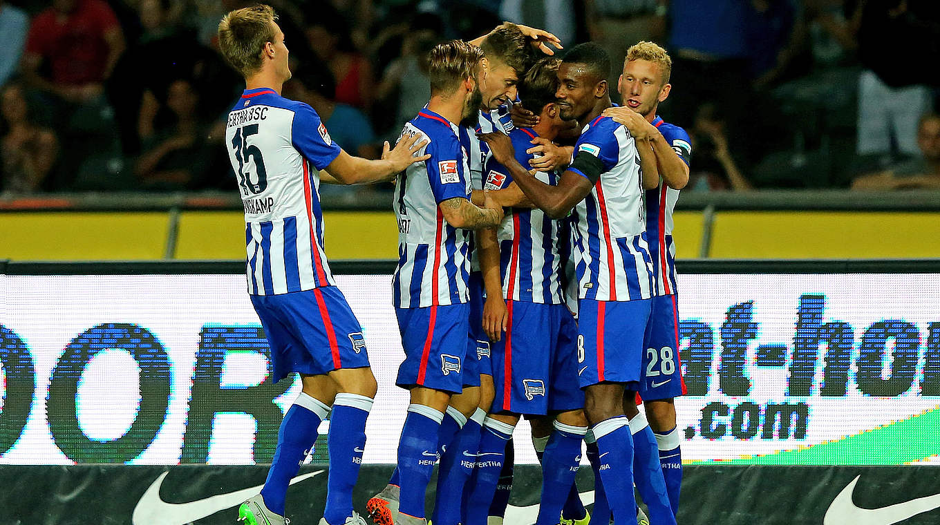 Valentin Stocker fires Hertha into the lead after just 6 minutes.  © 2015 Getty Images