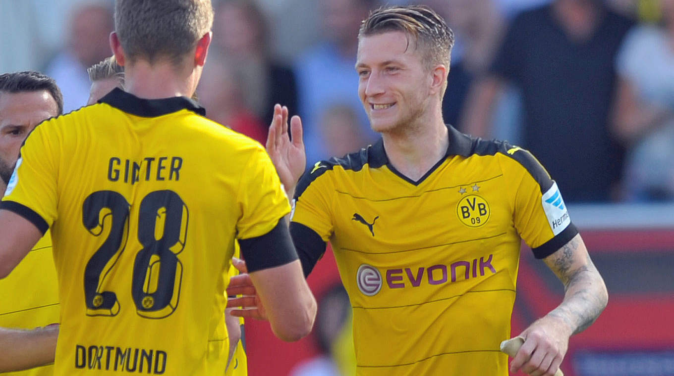 FC Ingolstadt - Borussia Dortmund 0:4 (0:0): Zwei Torschüzten unter sich: Weltmeister Matthias Ginter (l.) und Nationalspieler Marco Reus © 2015 Getty Images