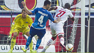 Ein Spiel Sperre: Emir Spahic vom Hamburger SV (M.) © imago/Sven Simon