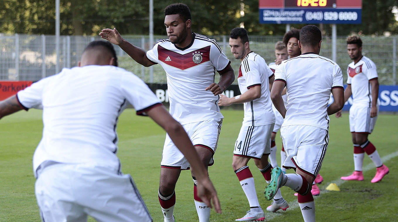 Jonathan Tah in training with the new-look Germany U21 side © 2015 Getty Images