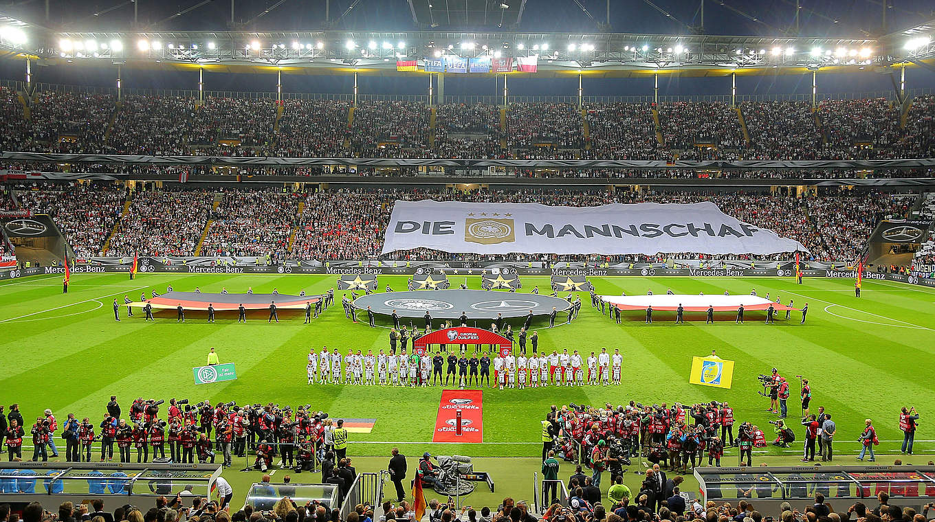 Enormes Interesse im Stadion und Deutschlands Wohnzimmern: das Polen-Spiel © 2015 Getty Images