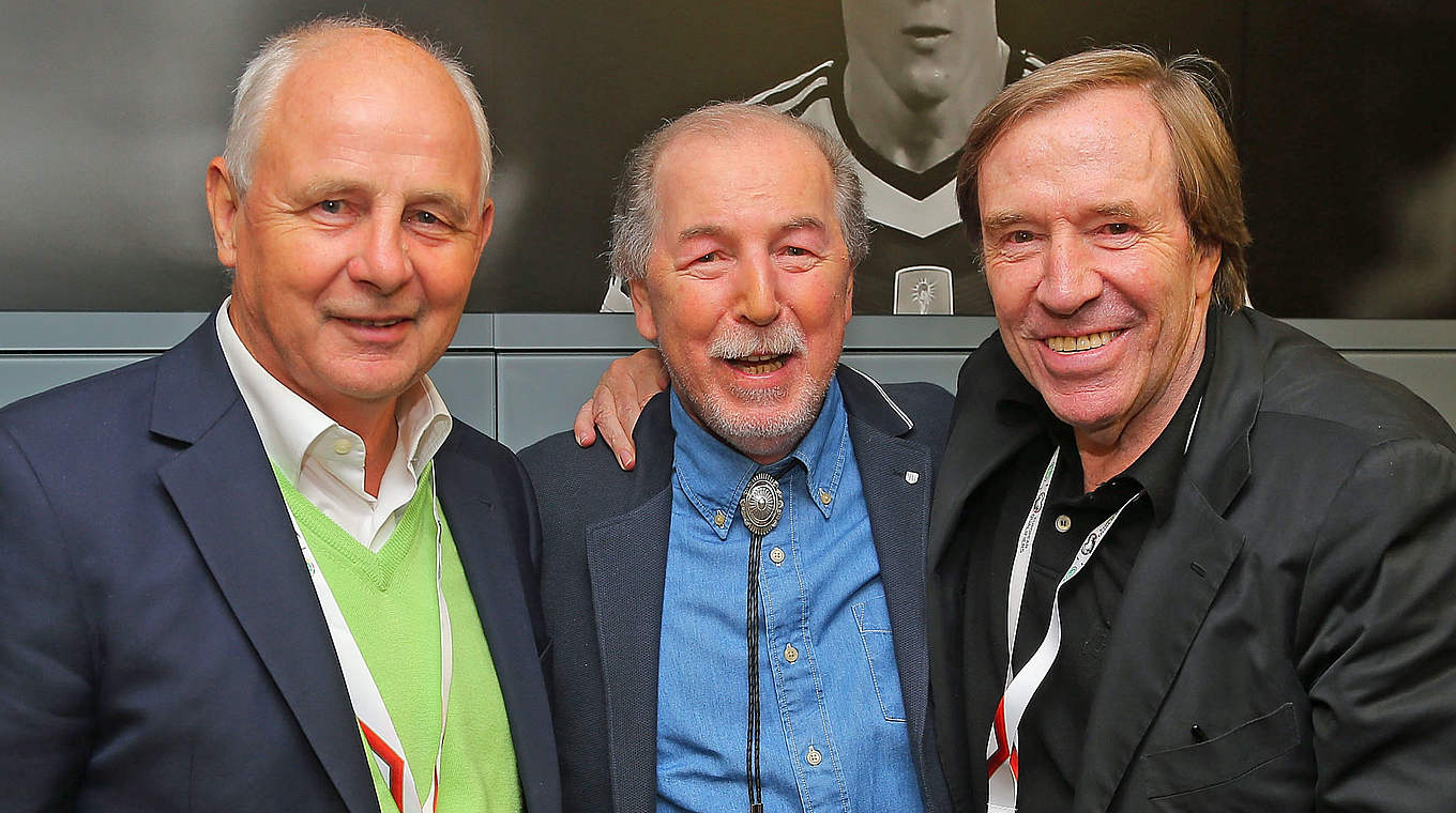 Drei Weltmeister 1974: Bernd Hölzenbein, Jürgen Grabowski und Günter Netzer (v.l.) © 2015 Getty Images