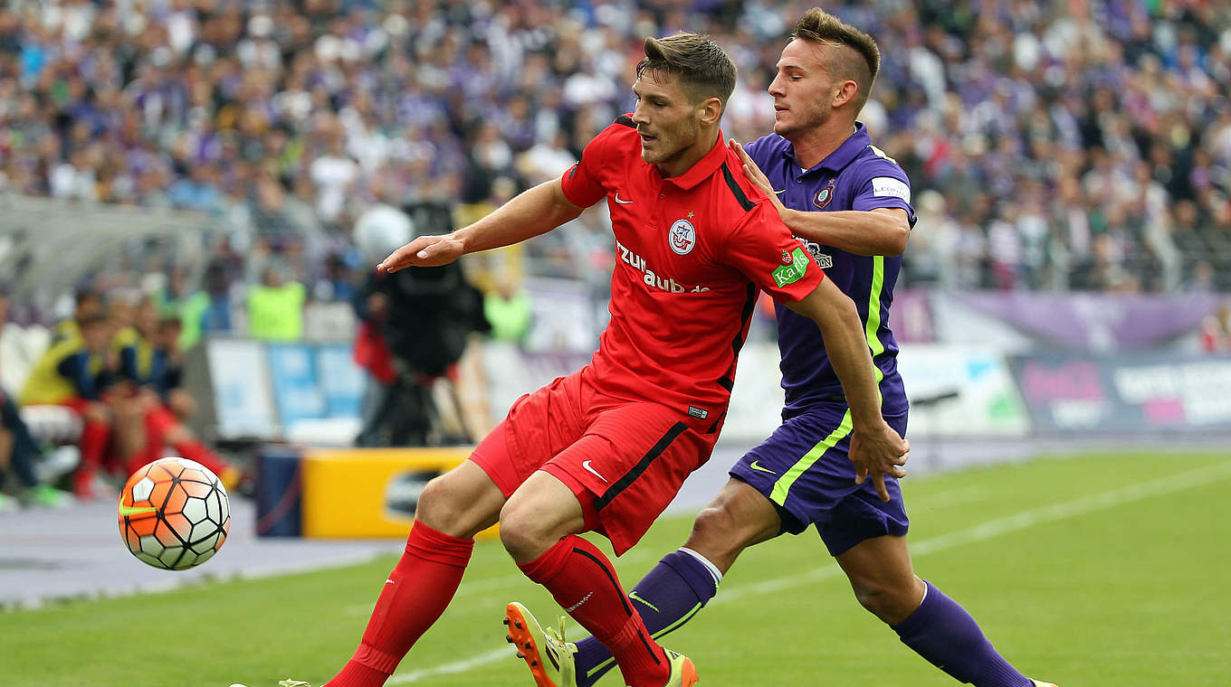 Intensive Partie: Erzgebirge Aue und Hansa Rostock trennen sich 0:0 © 2015 Getty Images