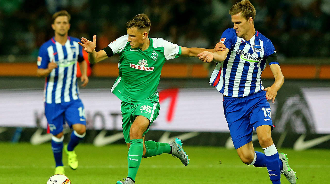 Zweitjüngster Bremer Bundesligadebütant aller Zeiten: Maximilian Eggestein (M.) © 2015 Getty Images