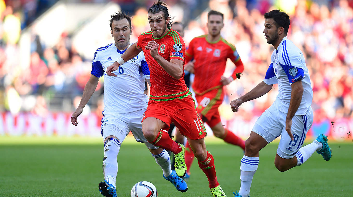 Will mit Wales erstmals zur EM: Superstar Gareth Bale (M.) © 2015 Getty Images