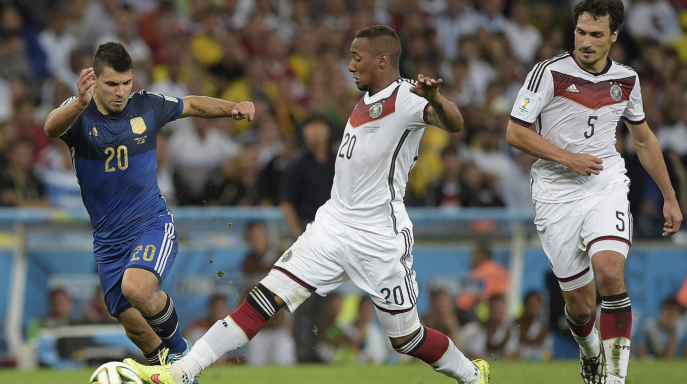 Boateng and Hummels maintained a clean sheet in the World Cup final © 