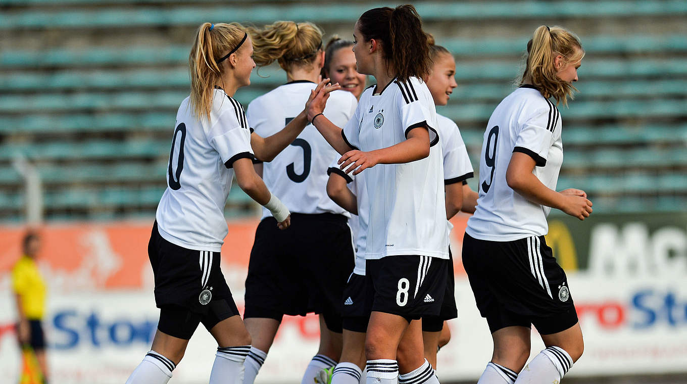 Drei Spiele, drei Siege: Die deutsche U 17 glänzt beim UEFA-Turnier in Weißrussland © 2015 Getty Images