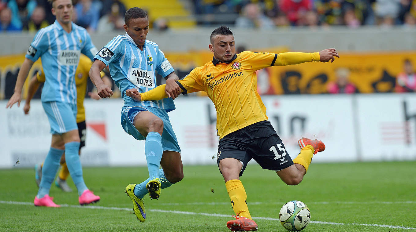 Bleibt vier Spiele gesperrt: Aias Aosman (r.) von Dynamo Dresden © 2015 Getty Images