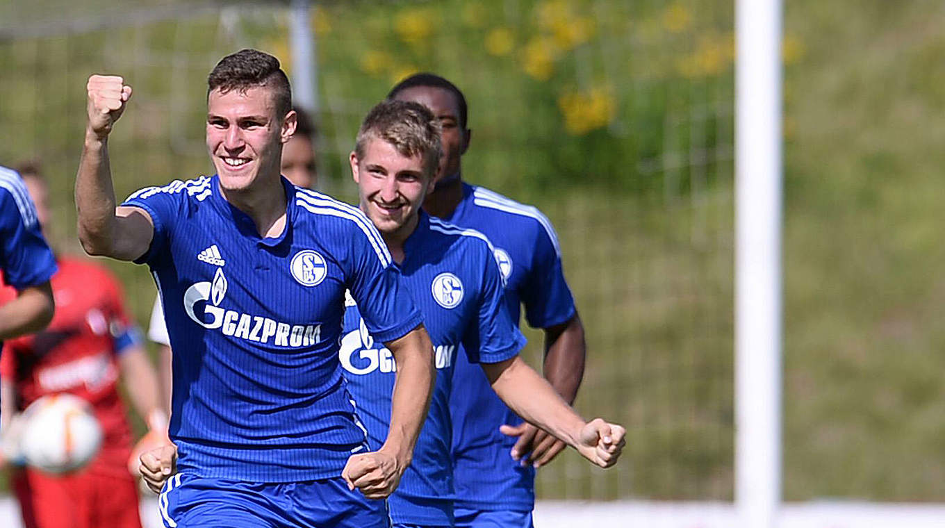 Doppelt erfolgreich: Schalkes Aleksei Gasilin (l.) © imago/Revierfoto