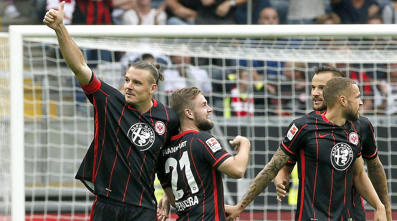 Dreierpack beim Comeback: Frankfurts Torjäger Alex Meier (l.) © 2015 Getty Images