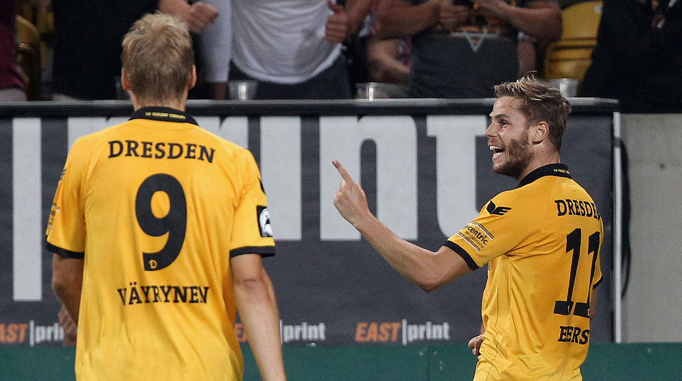 Favorit der Fans am achten Spieltag: Dresdens Torjäger Justin Eilers (r.) © 2015 Getty Images