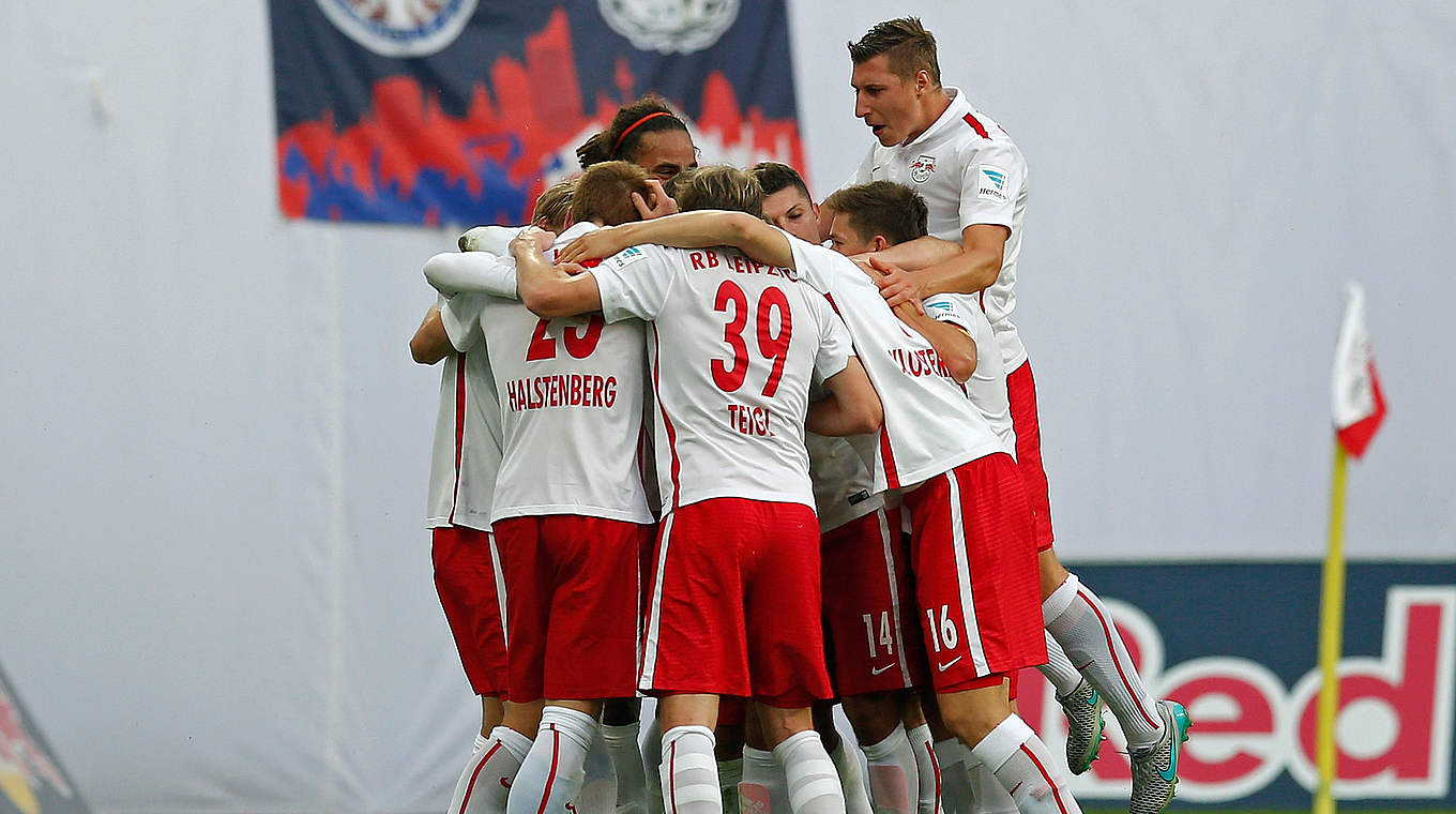 Sieg gegen Düsseldorf: RB Leipzig jubelt © 2015 Getty Images