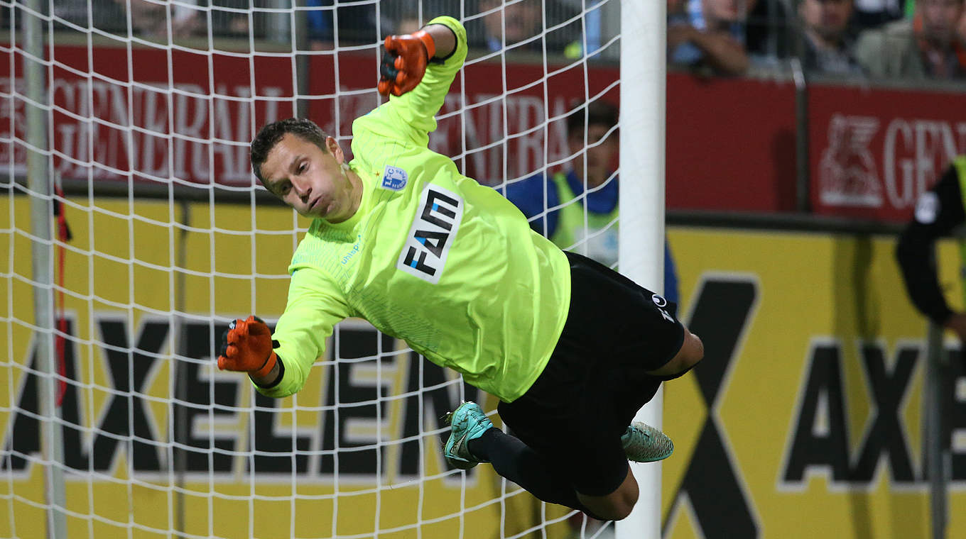 Wäre fast beim Volleyball gelandet: "Flieger" Jan Glinker vom 1. FC Magdeburg © 2015 Getty Images