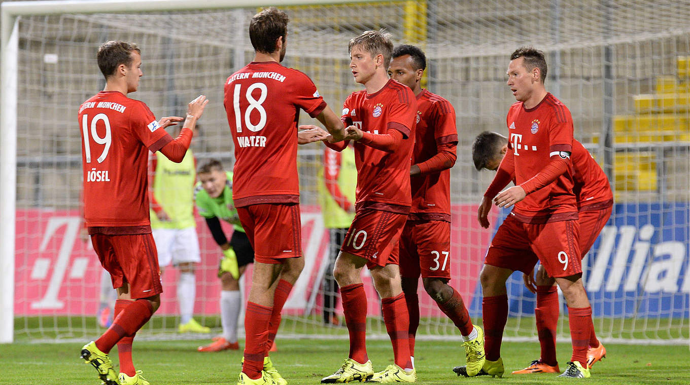 Vierter Sieg in Folge: Bayerns U 23 feiert den Triumph über Aschaffenburg © imago/foto2press