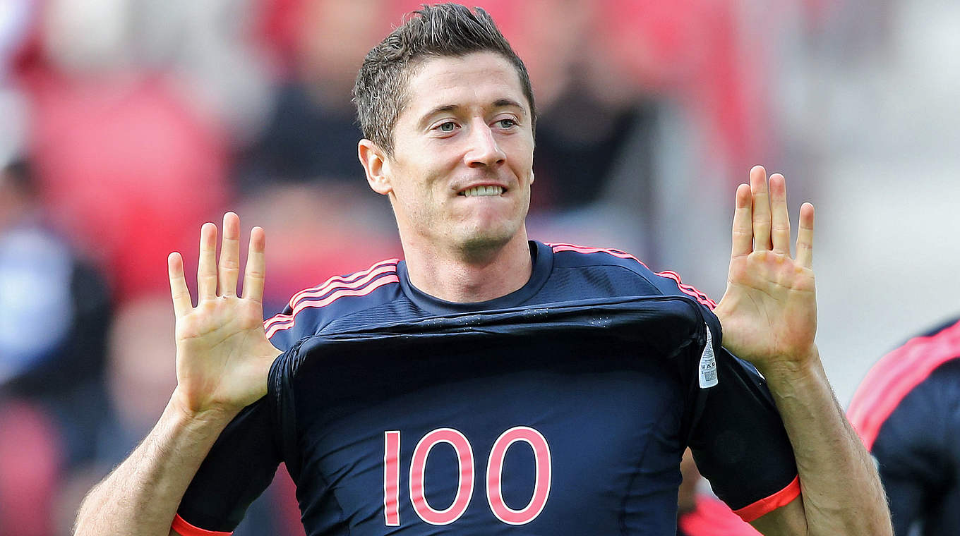 Doppelpack und 100. Bundesligator: Bayern Münchens Robert Lewandowski © 2015 Getty Images