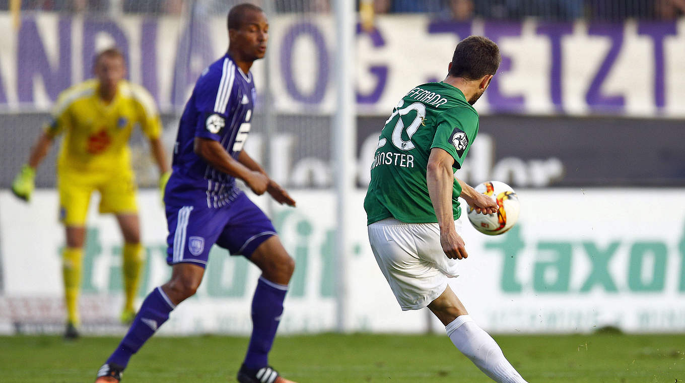 Eingenetzt: Münsters Philipp Hoffmann (r.) trifft zum zwischenzeitlichen 1:1 © 2015 Getty Images