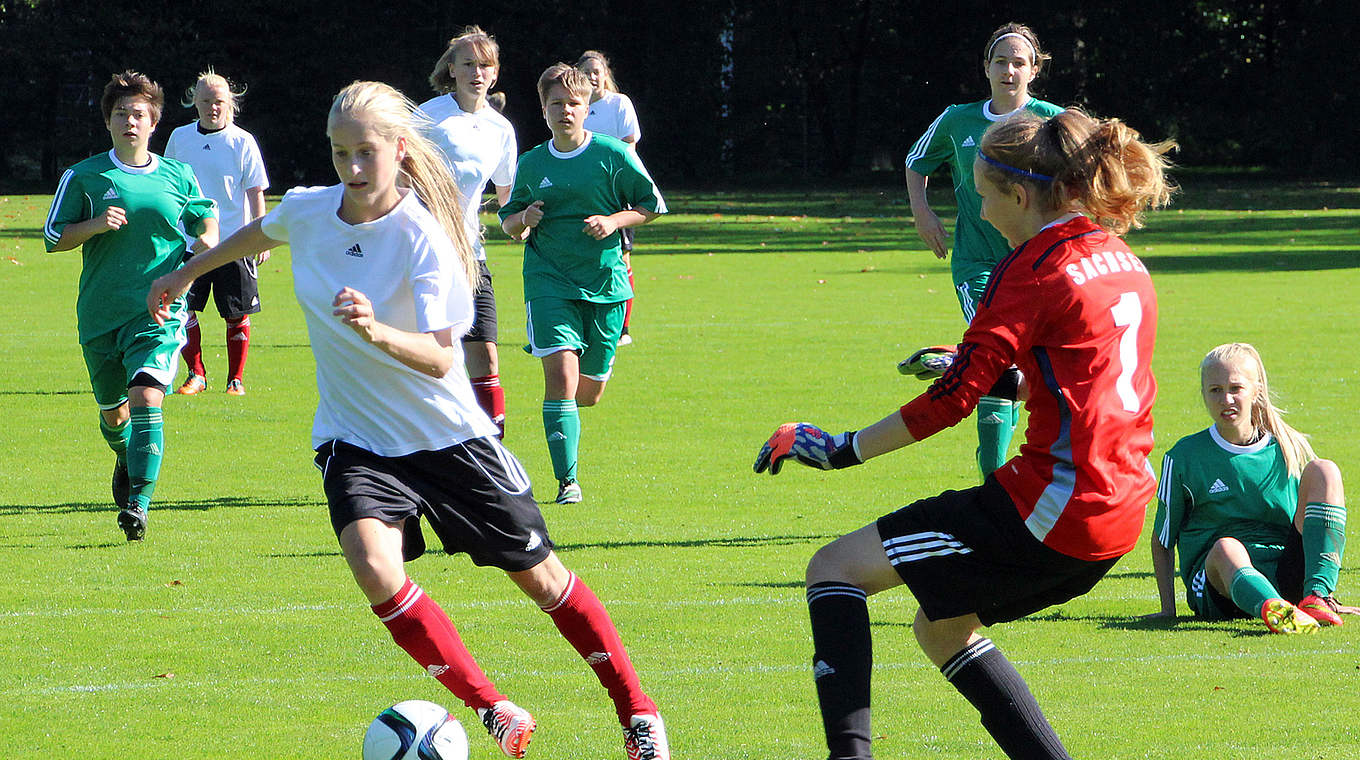 Auf dem Weg zum 5:0: Niederrheins Laura Radke © Rüdiger Zinsel