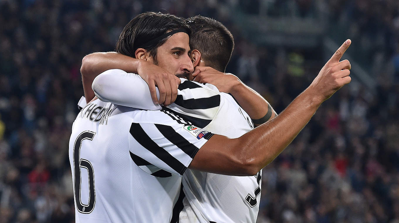Trifft beim 3:1 für Juventus Turin per Kopf: Sami Khedira © 2015 Getty Images