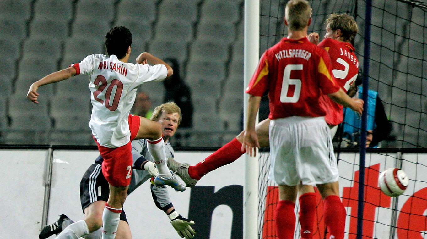 Bundesligalegionär besiegelt deutsche Niederlage in der Türkei 2005: Nuri Sahin © 2005 Getty Images