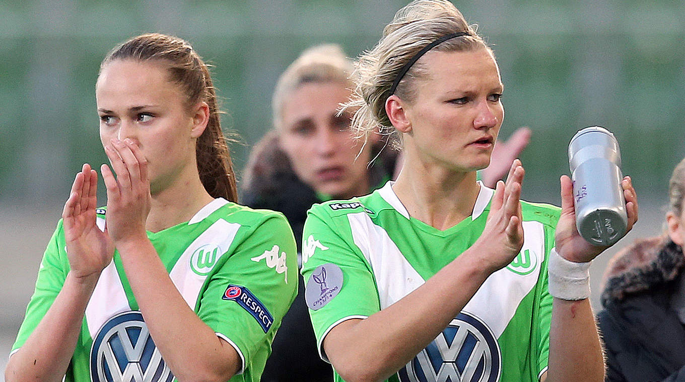 Keine Tore zum Auftakt der Champions League: die Spielerinnen des VfL Wolfsburg © 2015 Getty Images